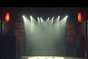 主推悬疑剧集《长夜拾光录》第二季雨夜街巷剧照